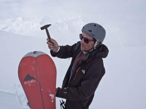 Složení splitu - když to nejde silou, jde to větší silou nebo kladívkem. Foto: Vítek Ludvík